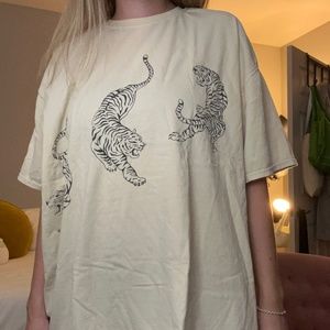Urban Outfitters Project Social T Oversized Tiger Shirt